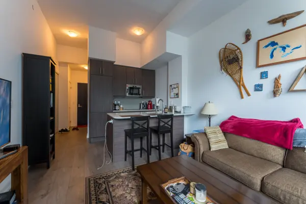 297 College ST #1005, Toronto C01, ON M5T 0C2