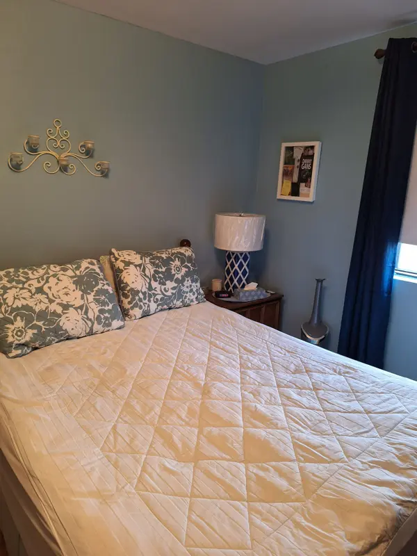 677 Marksbury RD #6, Pickering, ON L1W 2T3