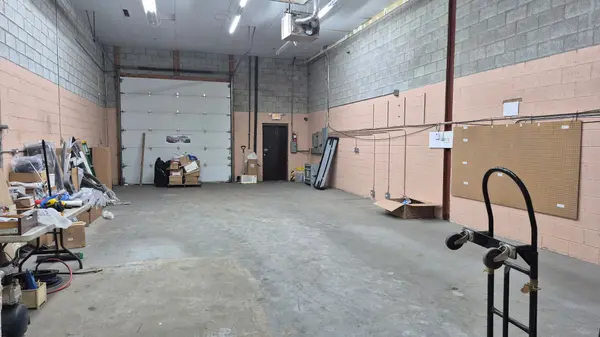 25 Saunders RD #9, Barrie, ON L4N 9A7