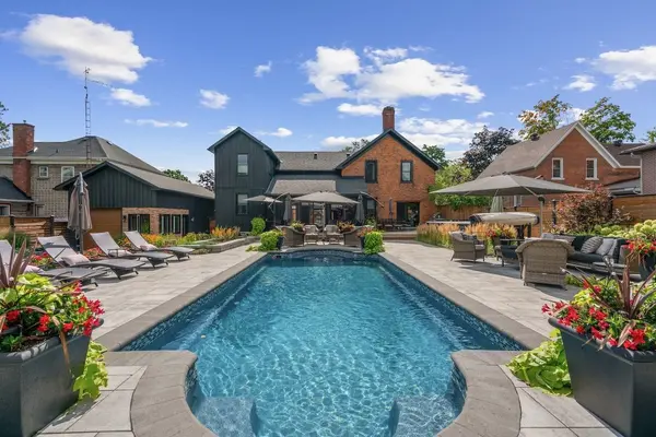 220 Park ST W, Prescott, ON K0E 1T0