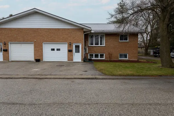 214 South ST W #15, Aylmer, ON N5H 3E6