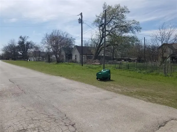 9508 Miflin Street, Cresson, TX 76035