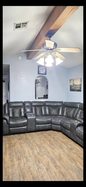 402 E Spruce Street, West, TX 76691