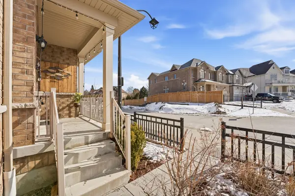 6 Aldridge LN, Clarington, ON L1B 1G9