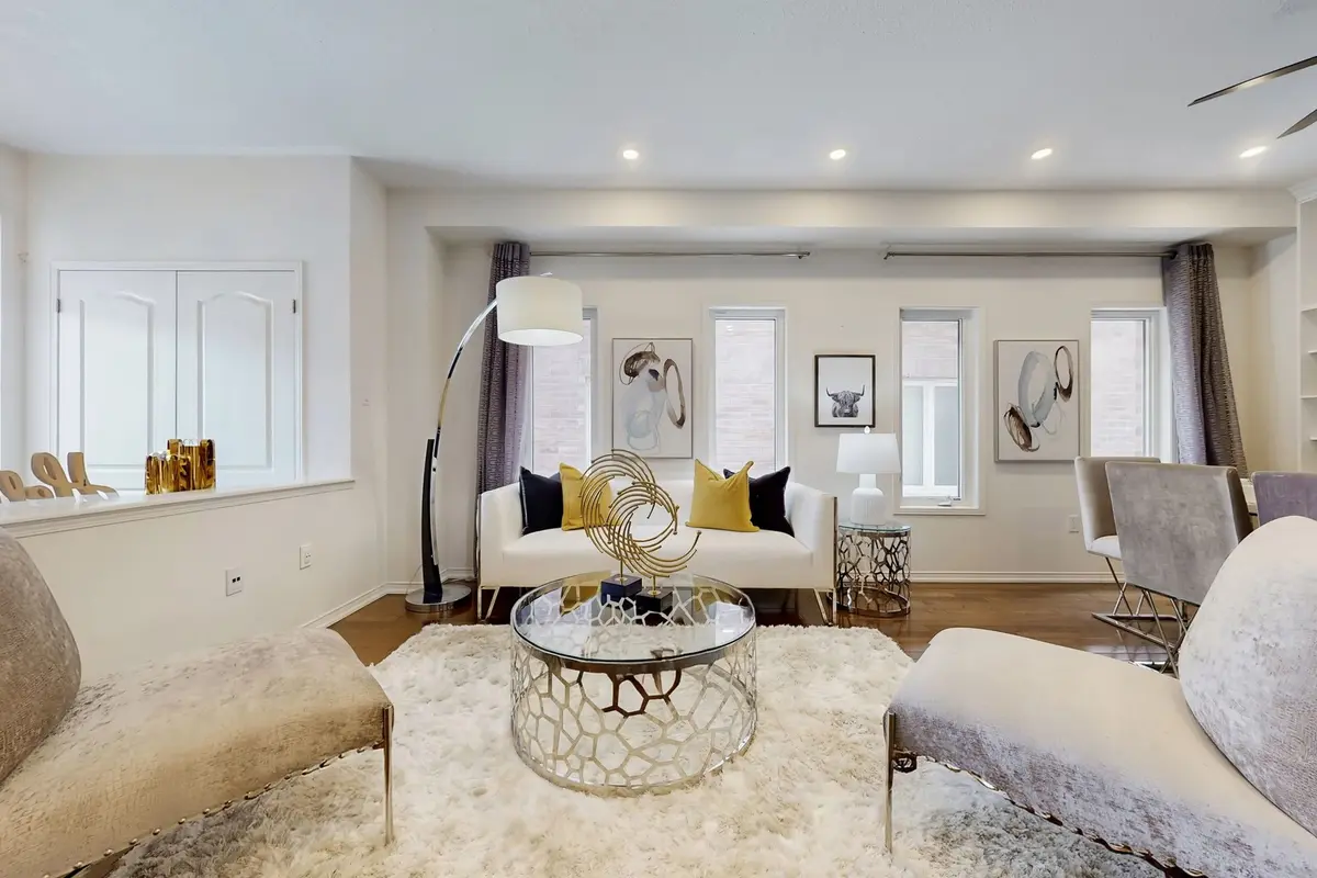 2020 Magee CT, Oshawa, ON L1K 0W7