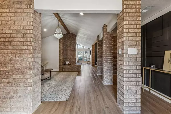 Fort Worth, TX 76109,4512 Ranch View Road