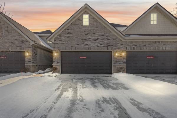 16520 Savor LN, Clinton Twp, MI 48035