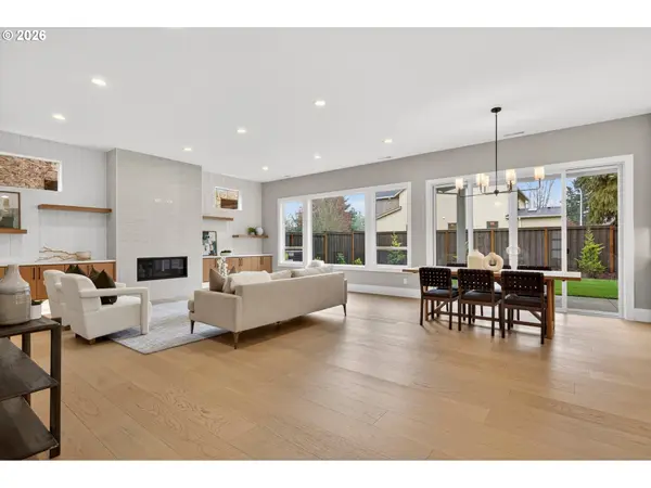 3652 NW LANA PL, Portland, OR 97229