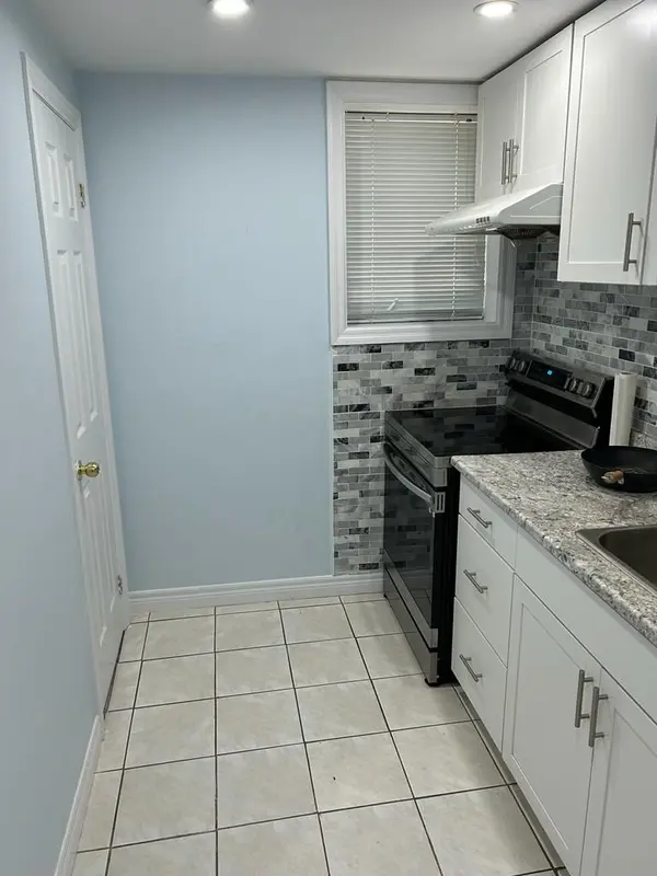 4 LASCELLES BLVD DR #Bsmt, Brampton, ON L6S 3T3