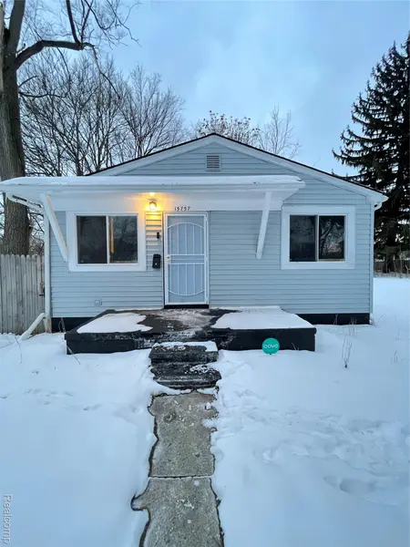 15757 Dacosta ST, Detroit, MI 48223