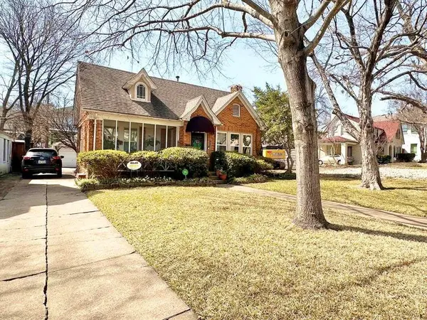 7124 Casa Loma Avenue, Dallas, TX 75214