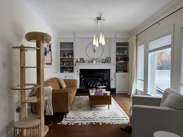 624 Amberwood CRES, Pickering, ON L1V 3T9