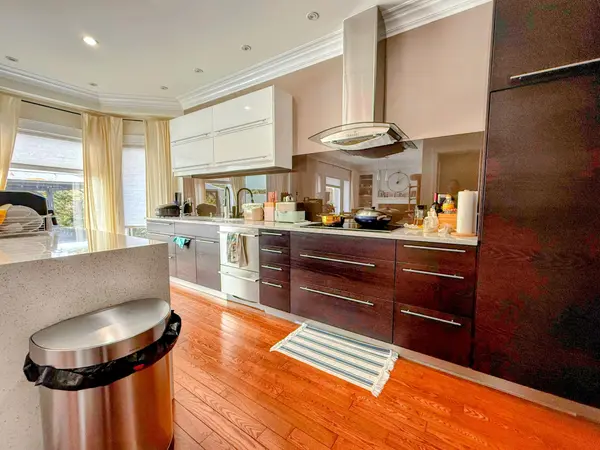 624 Amberwood CRES, Pickering, ON L1V 3T9