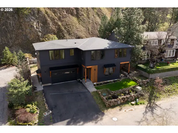 106 CHERRY HILL DR, Mosier, OR 97040