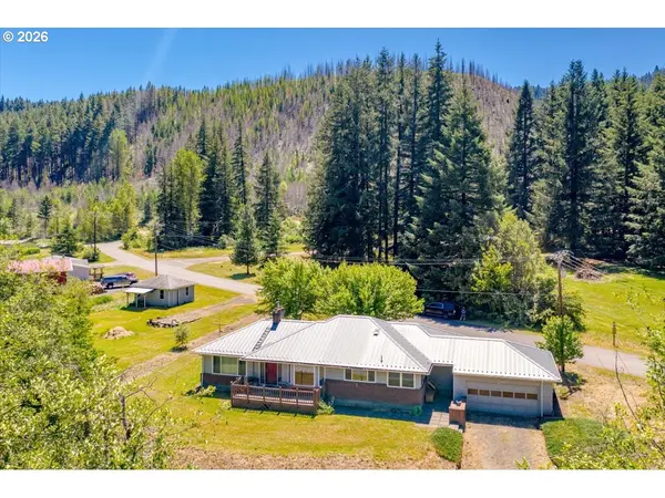 538 MOUNTAIN AVE, Idanha, OR 97350