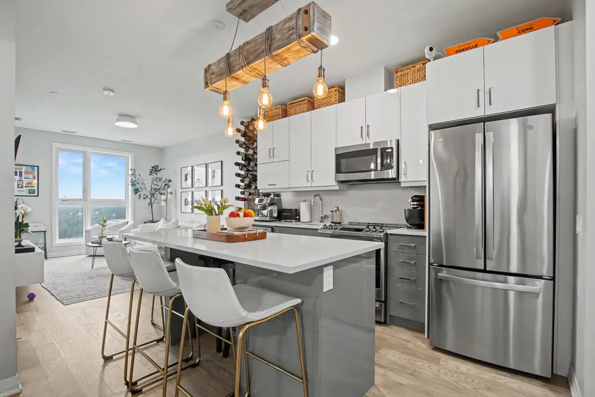 95 Dundas ST W #309, Oakville, ON L6M 5N4