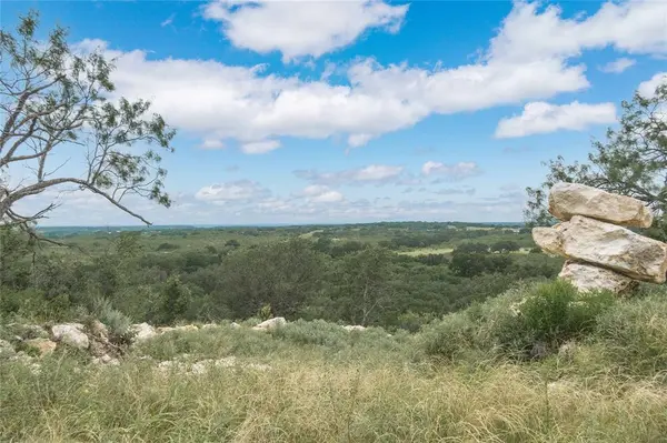 332 Ledge Stone, Blanket, TX 67432