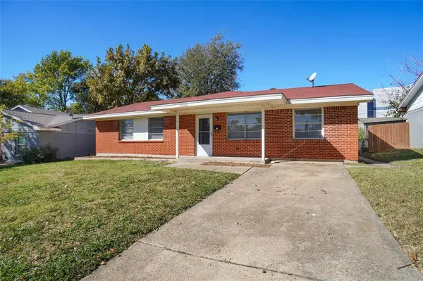 2537 Vickie Street, Mesquite, TX 75149