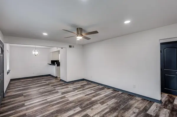 2540 Prichard Lane, Dallas, TX 75227