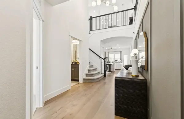 708 Brozgold Avenue, Midlothian, TX 76065