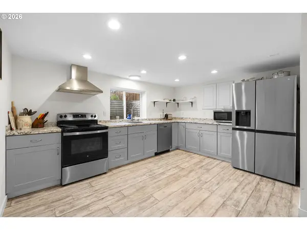 52052 SE 3RD PL, Scappoose, OR 97056