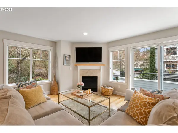 4520 LOWER DR, Lake Oswego, OR 97035