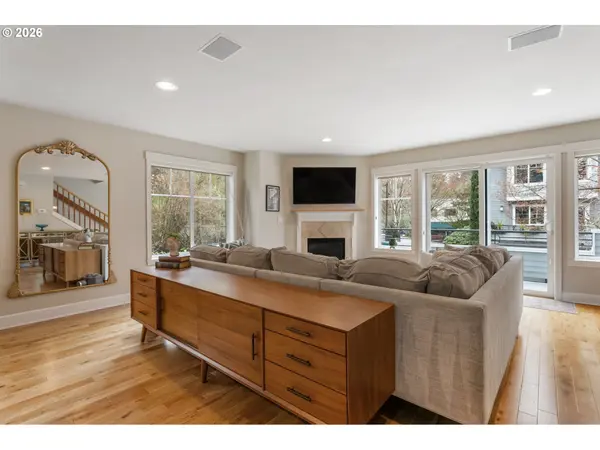 4520 LOWER DR, Lake Oswego, OR 97035