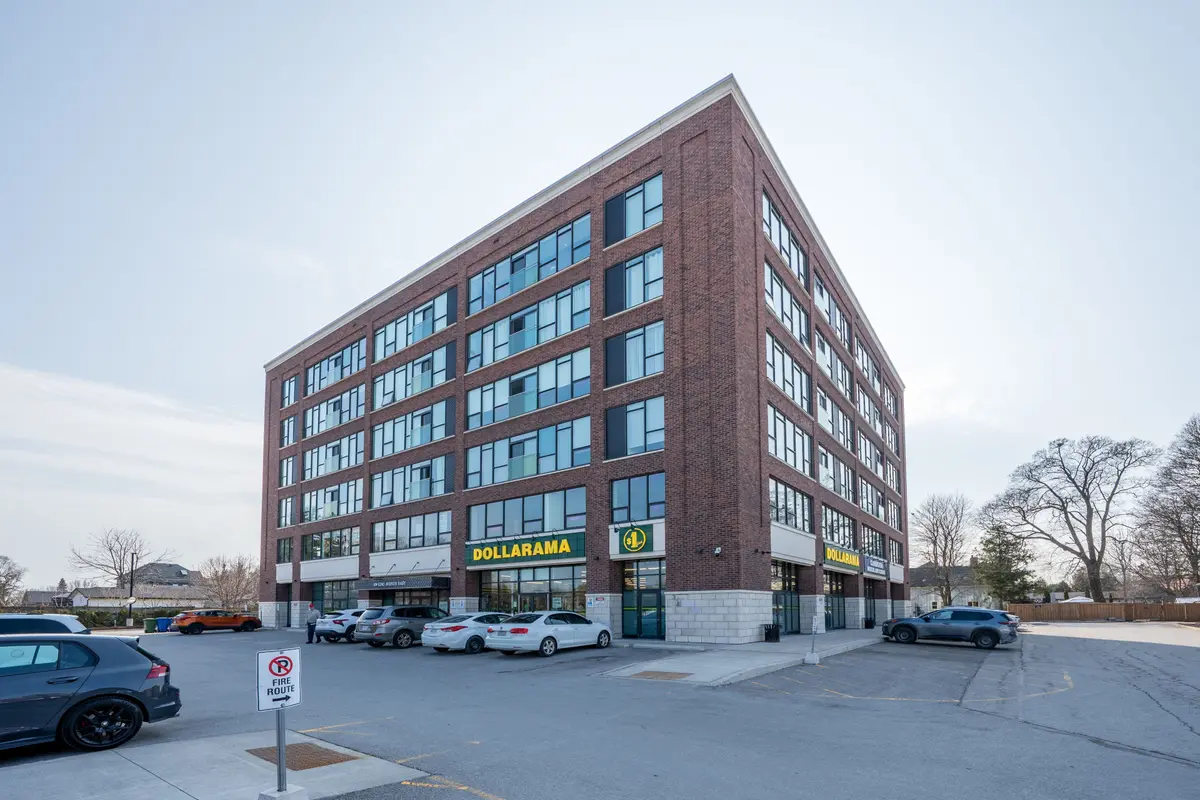 109 King AVE E #404, Clarington, ON L1B 0V5