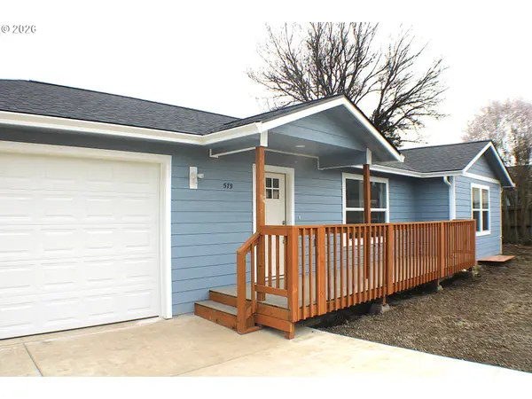 579 E 4TH AVE, Riddle, OR 97469