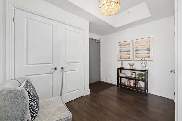 109 King AVE E #404, Clarington, ON L1B 0V5