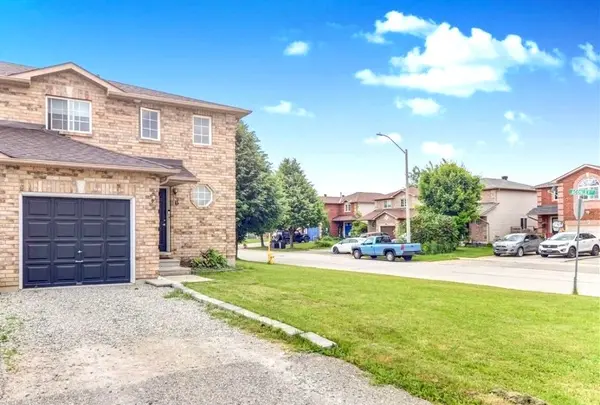 15 Hewitt PL, Barrie, ON L4M 7B3