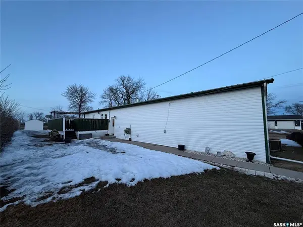 102 3rd STREET E, Carnduff, SK S0C 0S0