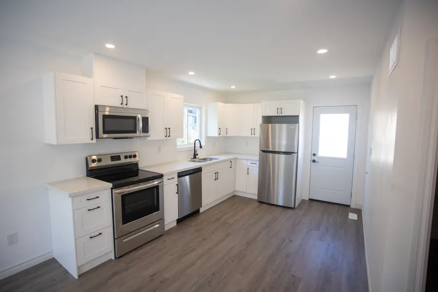 277 GROVE ST E #Unit C, Barrie, ON L4M 2R2