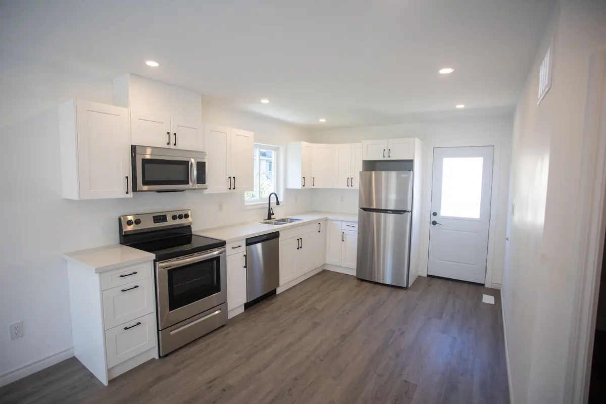 277 GROVE ST E #Unit C, Barrie, ON L4M 2R2