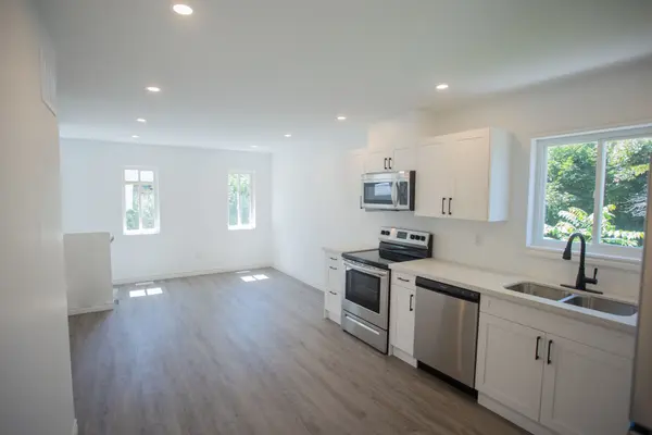 277 GROVE ST E #Unit C, Barrie, ON L4M 2R2