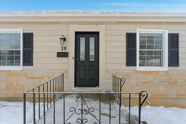 28 Fairway AVE, Belleville, ON K8N 4B3