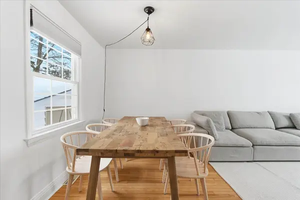 28 Fairway AVE, Belleville, ON K8N 4B3