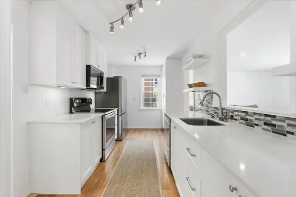 28 Fairway AVE, Belleville, ON K8N 4B3