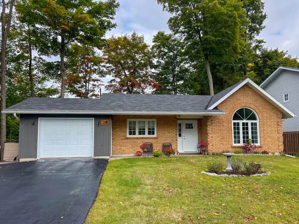 30 Shaw CRES, Huntsville, ON P1H 1T7