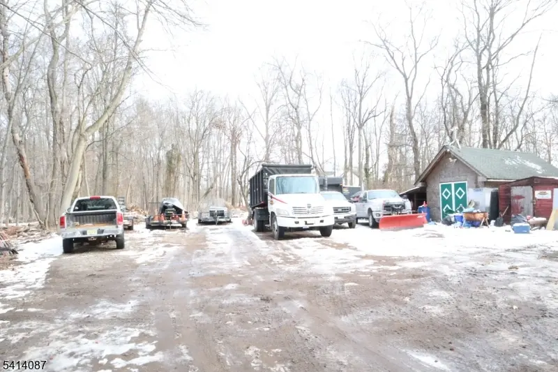 1433 Finnegan Ln, North Brunswick Twp., NJ 08902