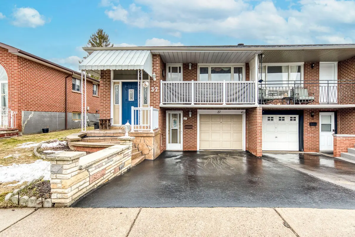 37 Prouse DR, Brampton, ON L6V 3A3