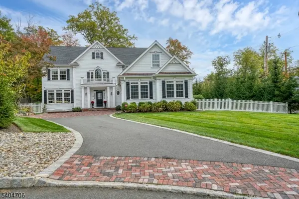 5 Meadow Ct, Madison Boro, NJ 07940