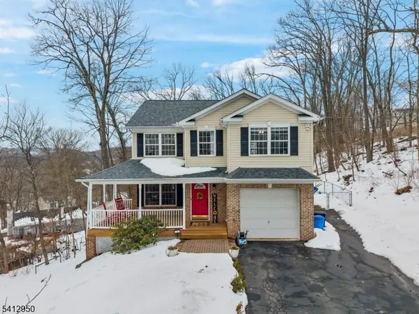 6 Flora Ave, Hopatcong Boro, NJ 07874