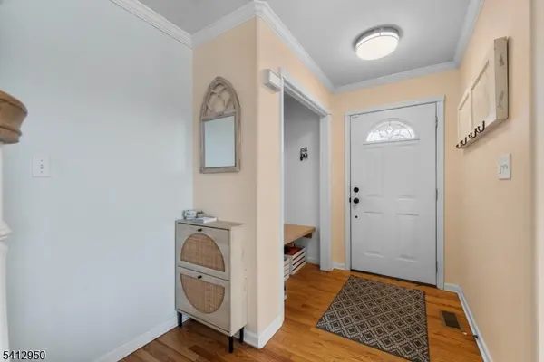 6 Flora Ave, Hopatcong Boro, NJ 07874