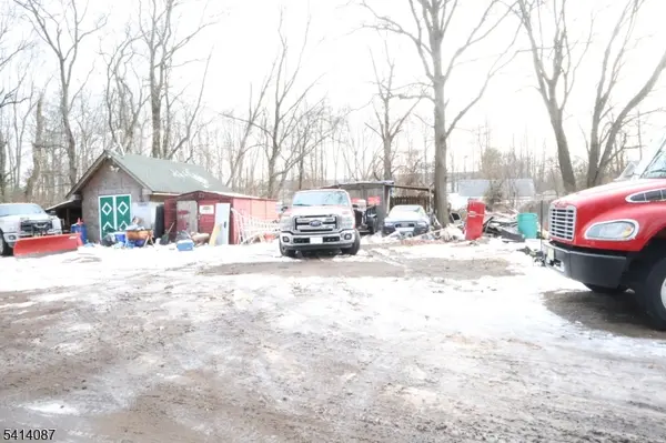 1433 Finnegan Ln, North Brunswick Twp., NJ 08902