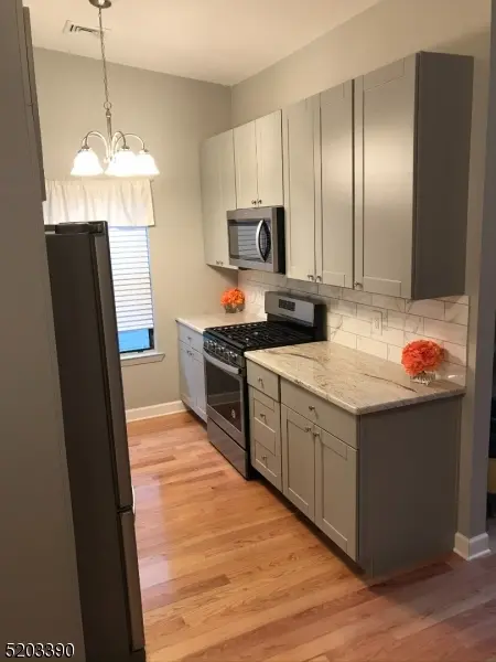 1814 Spruce Hills Dr, Glen Gardner Boro, NJ 08826