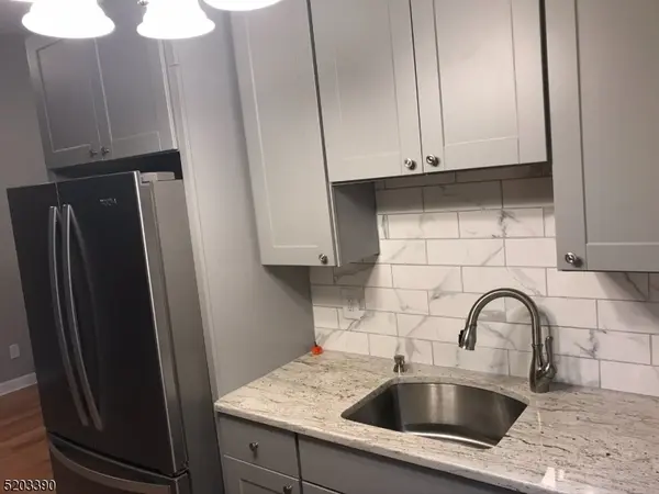 1814 Spruce Hills Dr, Glen Gardner Boro, NJ 08826