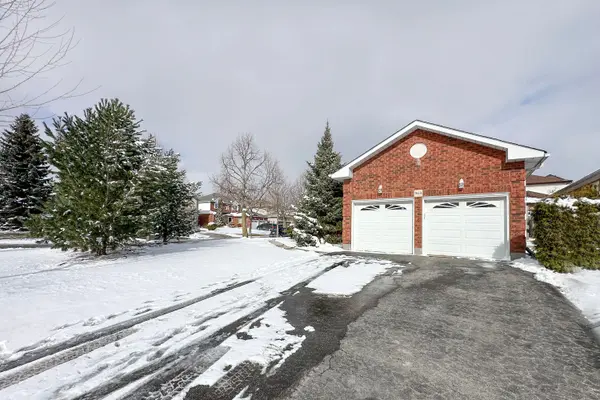 964 Deer Valley DR, Oshawa, ON L1J 8N7