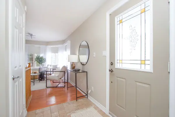 964 Deer Valley DR, Oshawa, ON L1J 8N7