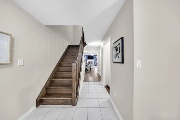 39 Stocks LN, Aurora, ON L4G 0Y3